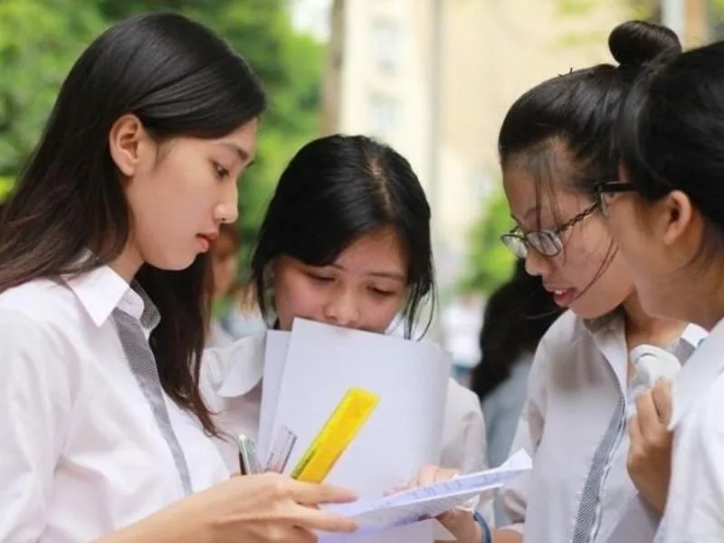 a01 gom nhung mon nao to hop a01 xet tuyen nganh gi