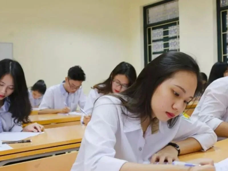 a01 gom nhung mon nao to hop a01 xet tuyen nganh gi