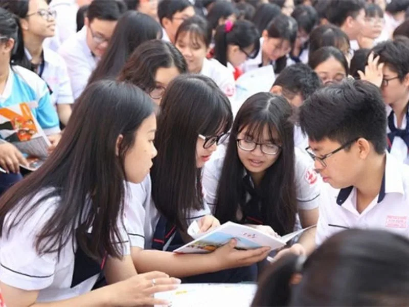 a01 gom nhung mon nao to hop a01 xet tuyen nganh gi